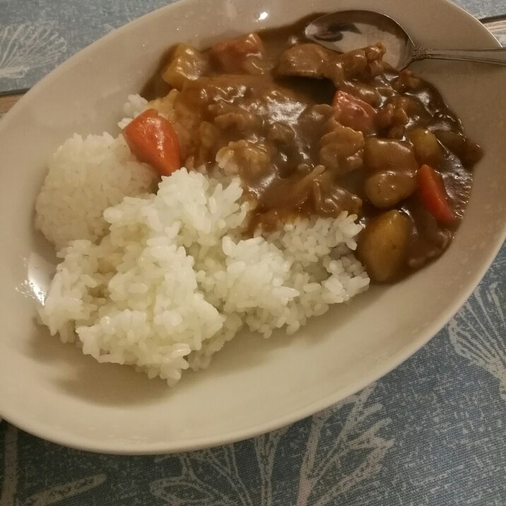 まるで給食の基本カレー